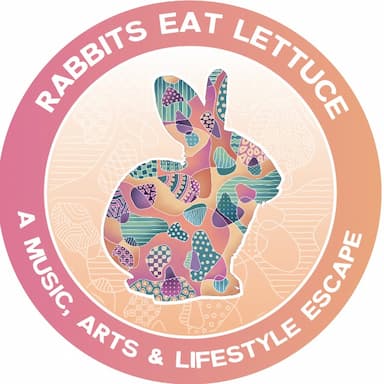 Rabbits Eats Lettuce